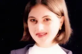 乌克兰美女远嫁河南小伙，产下3子后丈夫病逝，她的做法令人敬佩图片