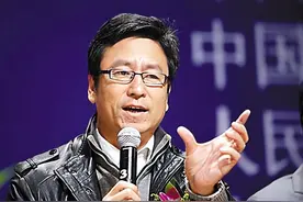 白岩松：你10年寒窗苦读而已，凭什么超过人家几代人的拼搏？图片