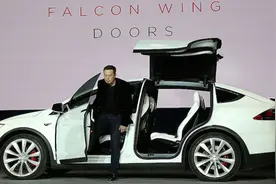 特斯拉仅出的两款SUV：Model X 与 Model Y，差别这么大？图片