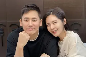 远嫁中国7年后再看秋瓷炫，突然明白为何屡传婚变，她却仍不离婚图片