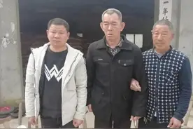 湖北小伙捡回聋哑流浪汉12年，为他花光积蓄，想打疫苗却找到亲人图片