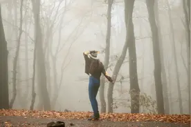 人到中年，读完莫言的这四句话，你就想开了图片