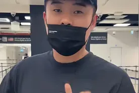 悲催！陈赫自曝国外机场丢行李，行李箱被换成一箱垃圾，称太可怕图片