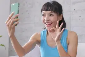 微信视频通话怎么打开美颜功能，其实一步操作就能设置，简单实用图片