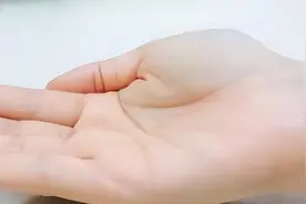 女人的指头短，不愁吃和穿，究竟是哪一根？这句话有何依据？图片