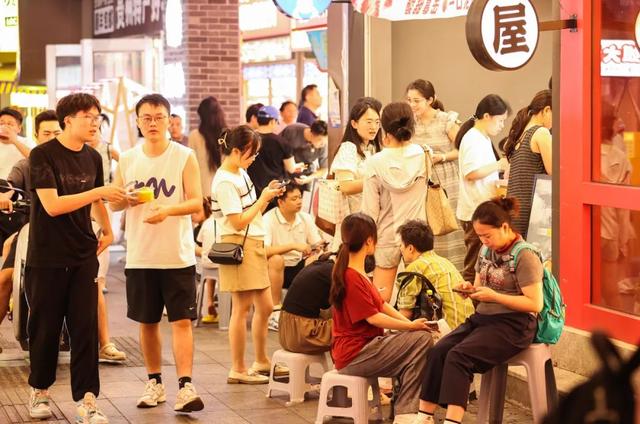 贵阳太平路，越夜越精彩！