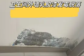 我把墙面装饰材料乳胶漆换回墙布后，心里话不吐不快，太明智了！图片