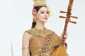 泰国环球小姐Amanda晒宋干女神照送祝福图片