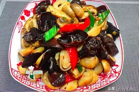 蘑菇配什么菜最好吃？分享5种家常做法，鲜甜又滑嫩，一盘不够吃图片