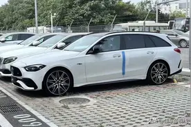 新车 | 全新奔驰AMG C 43旅行版国内曝光，2.0T动力，老款售65.38万元图片