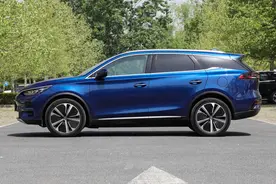 30万左右买一辆国产SUV值不值，闲聊比亚迪唐EV开起来如何？图片