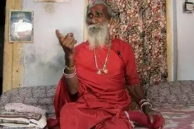 印度91岁苦行僧78年不吃不喝?军方监控拍下慢动作后,戳穿多年骗局图片