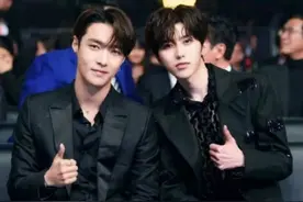 蔡徐坤新歌封面疑抄袭，易烊千玺孟美岐汪峰薛之谦等都有类似经历图片