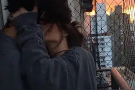 杭州一对20岁小情侣接吻，却引出安全问题图片