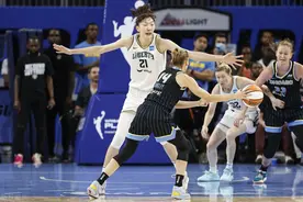 WNBA-韩旭贡献2分1篮板 自由人18分惨败天空总比分1-2遭淘汰图片