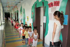 幼儿园三年，这几件事情一定要坚持，上学后家长轻松孩子成绩优异图片