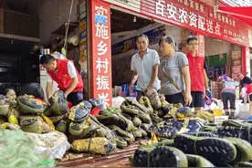 万州五桥老街部分区域恢复赶集图片