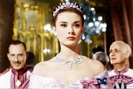 赫本和梦露：都是肯尼迪总统的情人，一个被呵护，一个被玩到死图片