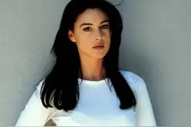 祝福！莫妮卡·贝鲁奇恋情曝光图片