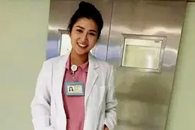 网友抢着要护士打针，上班白衣天使、下班热辣女神图片