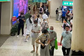 8岁小姑娘裸眼视力4.8追到了5.1图片