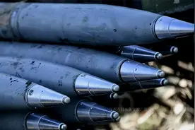 巴铁三次军援乌克兰后，俄罗斯不满，两个朋友对抗，中国也不忍图片