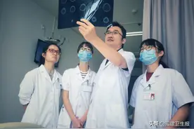 随时要命！男子突然头痛竟是脑内有“炸弹”！福建省人民医院医生精准拆弹图片