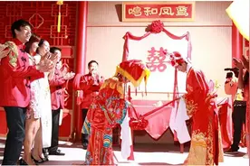 太可耻！上海一男子结婚，婚礼进行一半竟遭女方父亲霸凌，咋回事图片