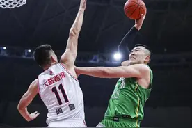 赵睿加盟上海？周鹏加盟广州？媒体人爆料：广东无力支撑2人薪水图片