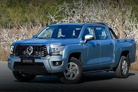 金刚炮：400N·m+四驱！轴距近3米5，带大梁！起售价不到10万图片