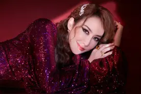 李玟：嫁大16岁外国富商，结婚十一年无儿无女，47岁身材依旧火辣图片
