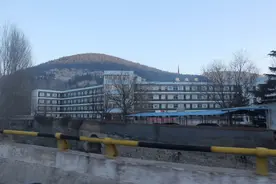 山东沂源，生产步枪的神秘工厂，荒废多年充满沧桑感图片