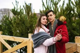 留住一个男人的方式：耍手段图片