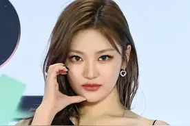 宁艺卓今晚太美了，果然中国女孩长相就是大气！图片
