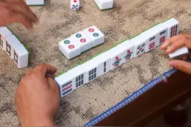 麻将课堂丨学会这几招摸牌技巧，春节回家搓麻就可以炫牌技了图片