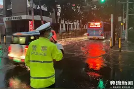 受强降雨影响，兰州市区多路段积水图片