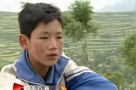 《变形计》17年，唯一逆天改命的农村娃，他成了国防武警排长图片