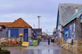 山东一不起眼的小渔村，仅居住500多户村民，成众人向往的养老地图片