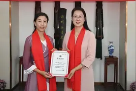诸城市举办诸城派古琴文化传承促进汇典暨诸城派古琴第四代传承人姜燕收徒典礼图片