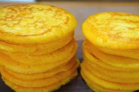 夏天多吃粗粮，把玉米面烙成松饼，好消化好味道，吃着比肉还香图片