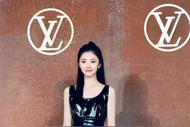 刘浩存美腿有瑕疵？如何改善假胯宽显腿长？每天睡前10min这样练图片