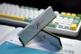 普通内存条和马甲内存条哪个更好？马甲内存条有什么作用？图片