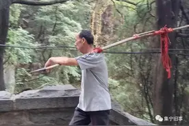太行山大峡谷和挂壁公路图片