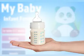 冲奶粉水温到底是45度还是70度？不少妈妈做错，附正确方法及注意图片