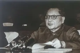 俄乌冲突持续一年，愈发佩服邓小平当年的三部曲，可惜普京没学到图片