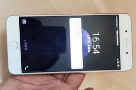 在2022年体验一台安卓版苹果手机，外观相似，功能设置很简陋图片