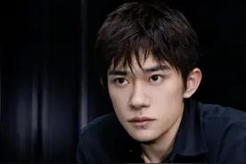 大儿子百亿影帝，小儿子破世界纪录，易烊千玺的妈妈有多厉害？图片