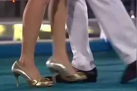 1971年，嫁给非洲总统的女服务员打电话求助痛哭：“救救我”图片