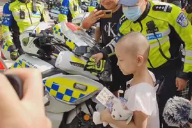 破防了！7岁患癌女孩梦想“坐大摩托车”，济南交警铁骑来帮她圆梦了图片