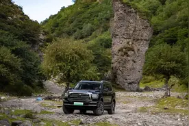 为越野安全 坦克500 Hi4-T电池放“大梁”上 比亚迪方程豹学着点图片